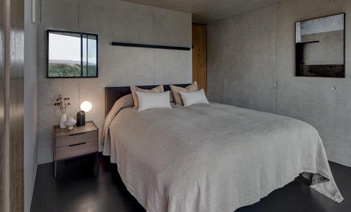 Edge House